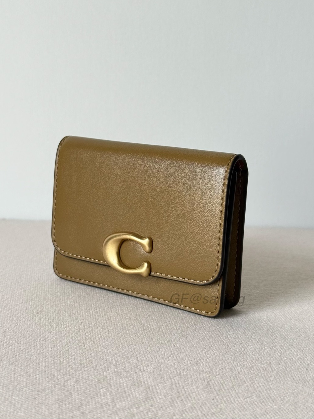 NWT Coach Bandit Card Case B4/MUTED OLIVE